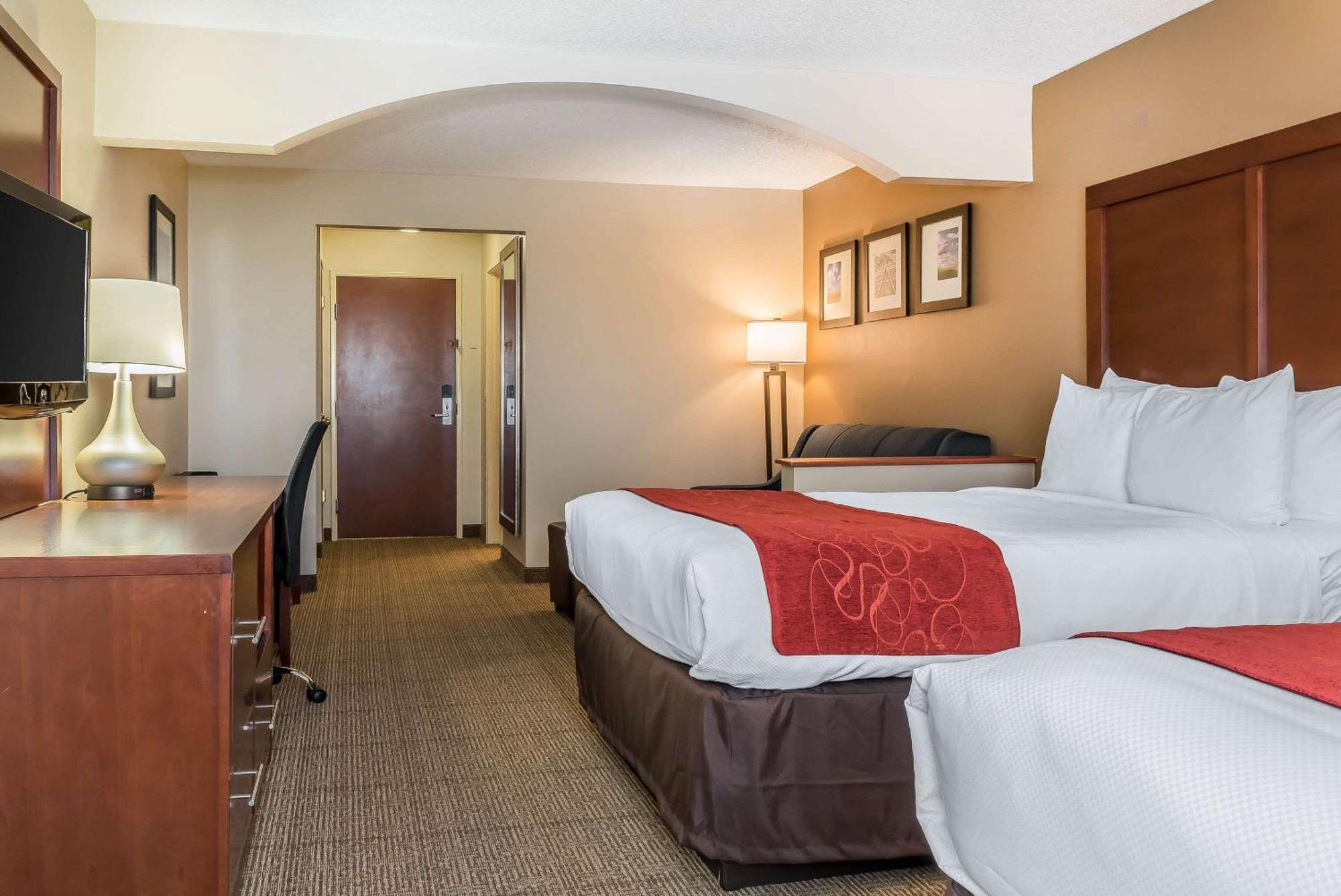 Comfort Suites Springfield Exterior photo
