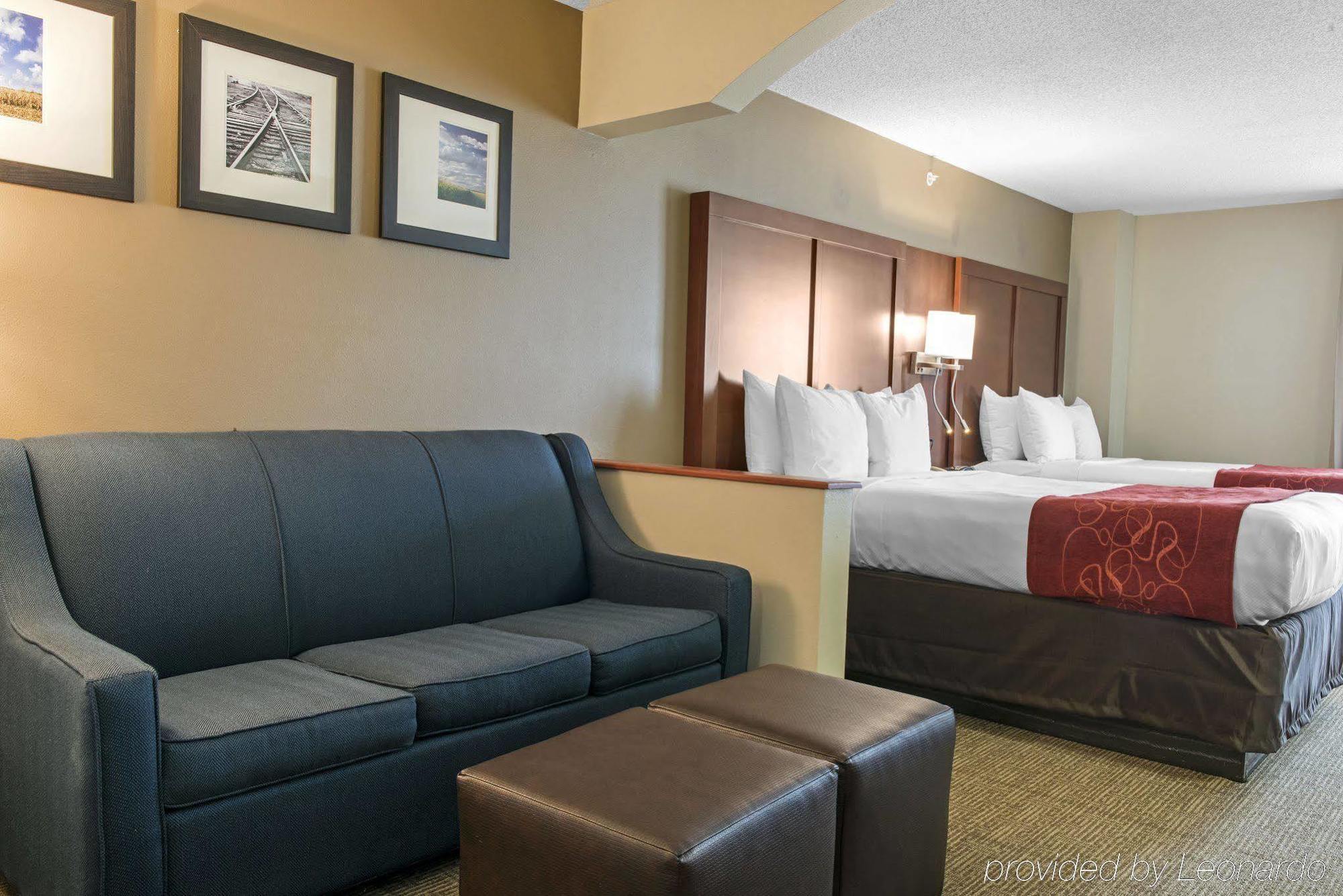 Comfort Suites Springfield Exterior photo